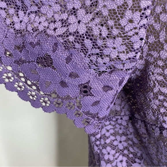 Victoria’s Secret Purple Lace Scoop Back Top - Picture 5 of 9